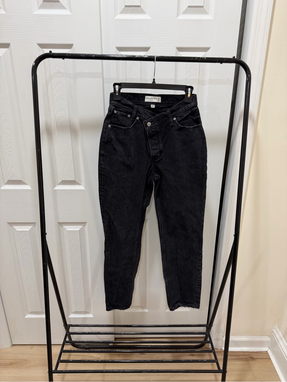 Abercrombie & Fitch Black High-Rise Jeans